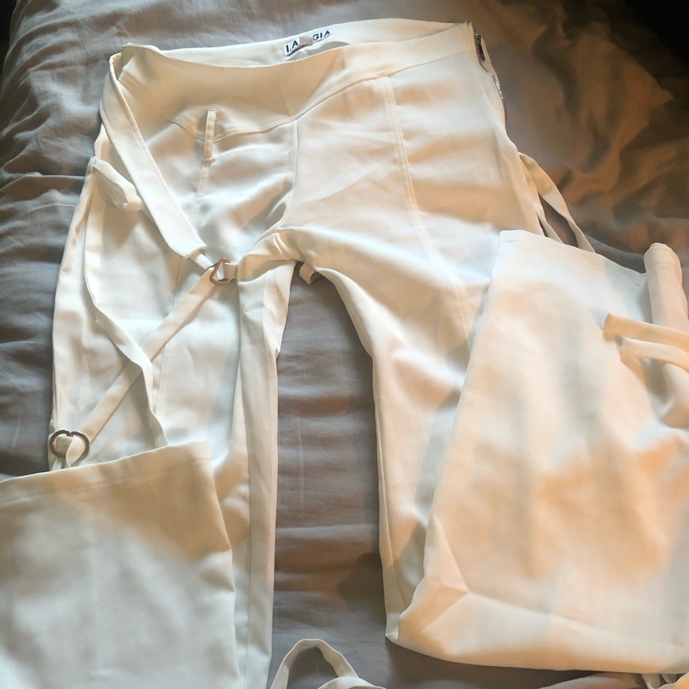 I am Gia synopsis pants
